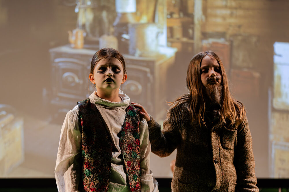 MARY SHELLEY FRANKENSTEIN | Jasmin Szopa &amp; Josephine von der Linden